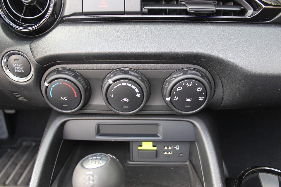 Fahrzeugabbildung Mazda MX-5 2027 RF RHT G-136 Prime-Line ACAA VOLL-LED SHZ 16Zoll Tempomat