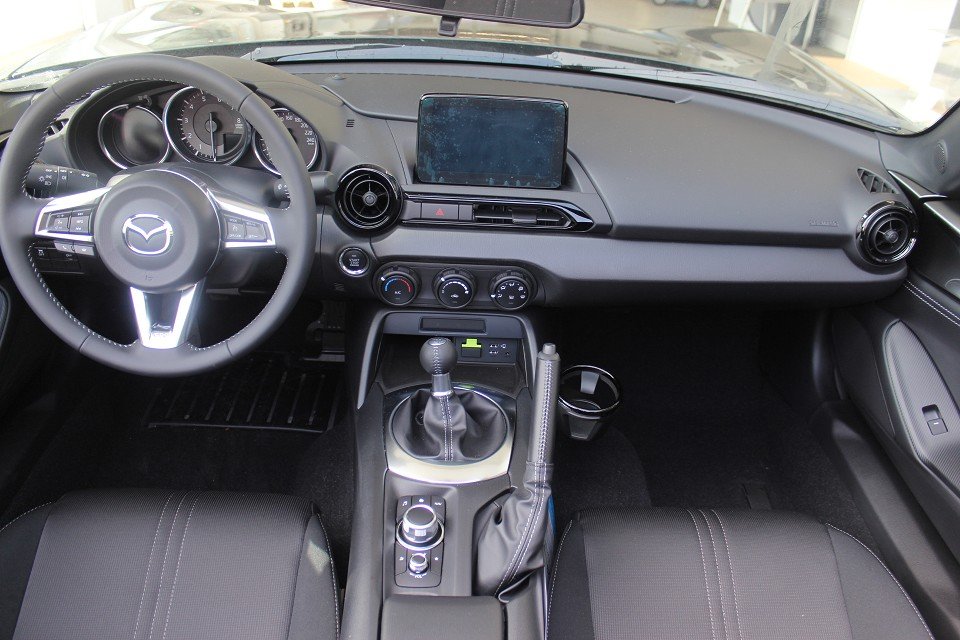 Fahrzeugabbildung Mazda MX-5 2027 RF RHT G-136 Prime-Line ACAA VOLL-LED SHZ 16Zoll Tempomat