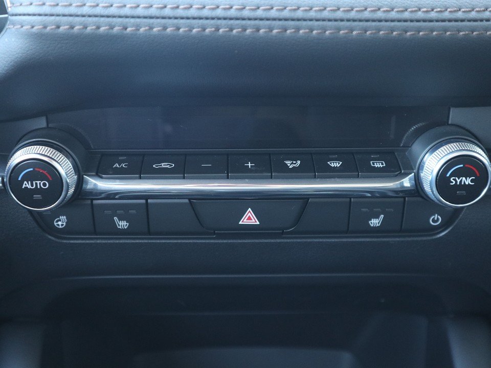 Fahrzeugabbildung Mazda 3 FB G-140 AT Exclusive-Line *Aktion* Allwettter NAVI 360° MATRIX BOSE LHZ SHZ