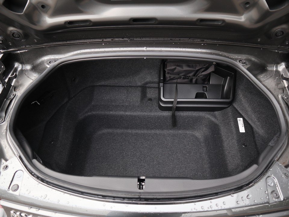Fahrzeugabbildung Mazda MX-5 2026 RF RHT G-132 Exclusive-Line LEDER MATRIX BOSE RFK SHZ