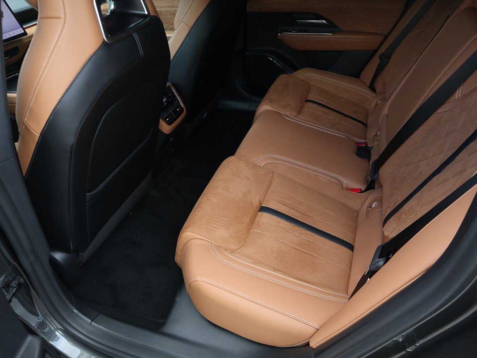 Fahrzeugabbildung Mazda 6e Takumi Plus EV-258 *Aktion* ELEKTRO TEIL-NAPPA PANO NAVI ACAA 360°