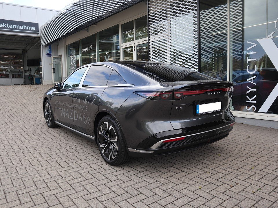Fahrzeugabbildung Mazda 6e Takumi Plus EV-258 *Aktion* ELEKTRO TEIL-NAPPA PANO NAVI ACAA 360°