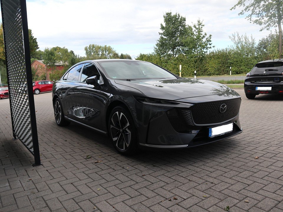 Fahrzeugabbildung Mazda 6e Takumi Plus EV-258 *Aktion* ELEKTRO TEIL-NAPPA PANO NAVI ACAA 360°