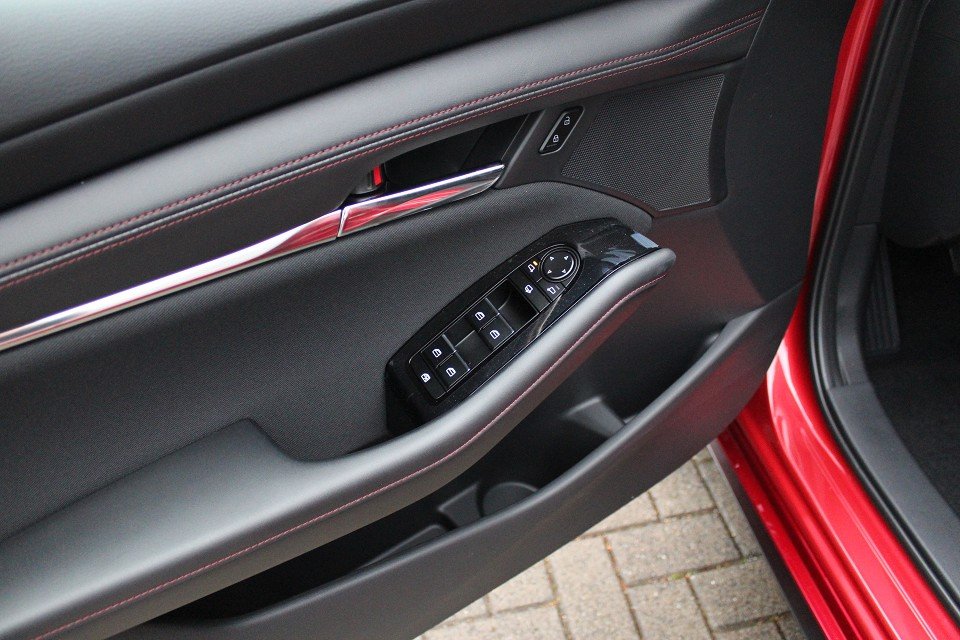 Fahrzeugabbildung Mazda 3 G-140 Homura *Sofort*Aktion* 18Zoll SHZ EPH LogIn
