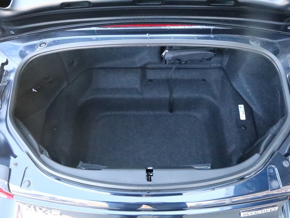 Fahrzeugabbildung Mazda MX-5 2027 G-136 Exclusive-Line *Aktion* LEDER NAVI ACAA BOSE MATRIX RFK SHZ