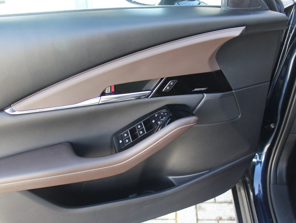 Fahrzeugabbildung Mazda CX-30 X-186 AT Takumi SUNR *Aktion* Allwetter Leder el.Sitz 360° BOSE MATRIX