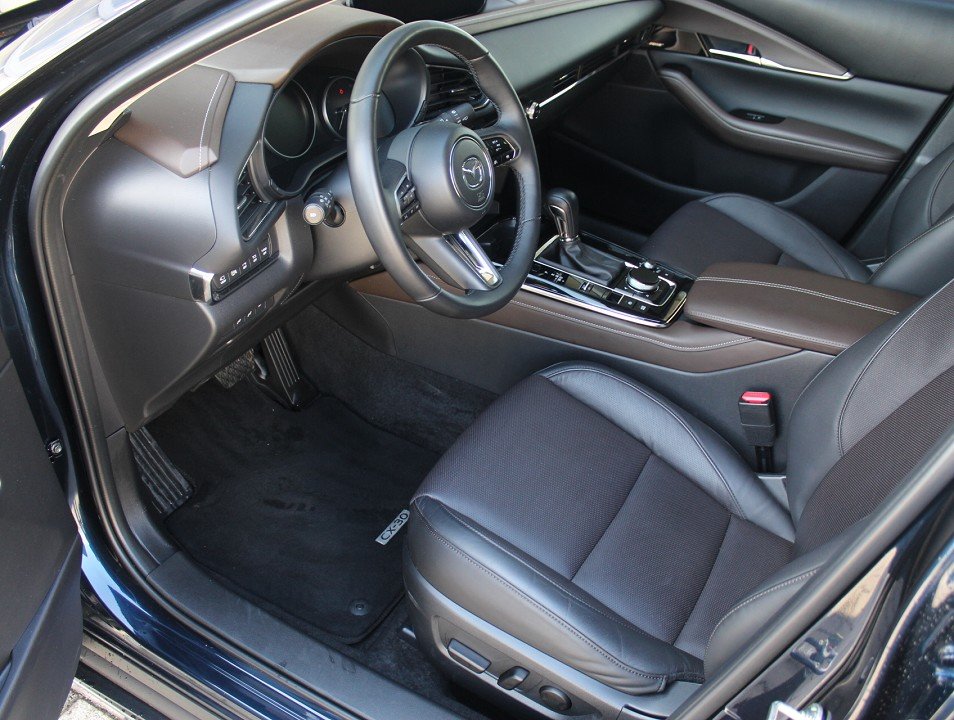 Fahrzeugabbildung Mazda CX-30 X-186 AT Takumi SUNR *Aktion* Allwetter Leder el.Sitz 360° BOSE MATRIX