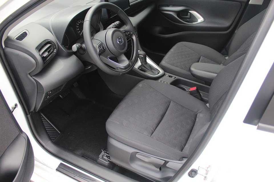 Fahrzeugabbildung Mazda 2 Hybrid 1.5L VVT-i 116 PS CVT Centre-Line *Sofort*Aktion* ALU ACAA RFK MRCC