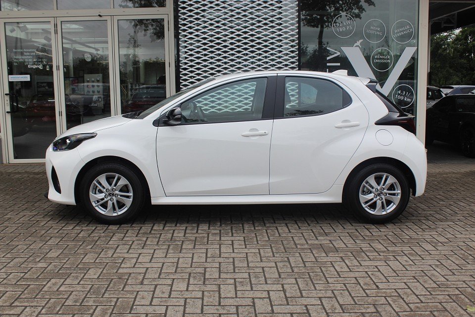 Fahrzeugabbildung Mazda 2 Hybrid 1.5L VVT-i 116 PS CVT Centre-Line *Sofort*Aktion* ALU ACAA RFK MRCC