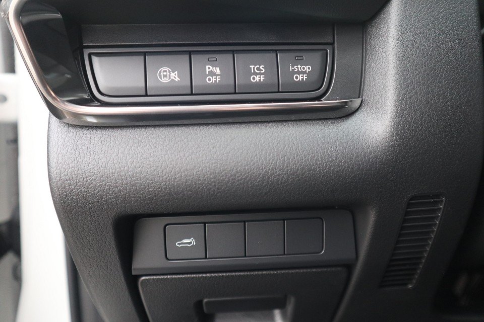 Fahrzeugabbildung Mazda CX-30 2027 M-Hybrid G-140 Homura NAVI ACAA SHZ HUD RFK VOLL-LED