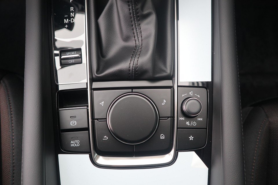 Fahrzeugabbildung Mazda 3 2027 X-186 AT Homura *Aktion* 18Zoll SHZ EPH LogIn
