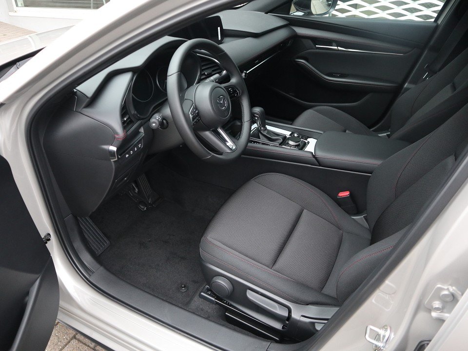 Fahrzeugabbildung Mazda 3 2027 X-186 AT Homura *Aktion* 18Zoll SHZ EPH LogIn
