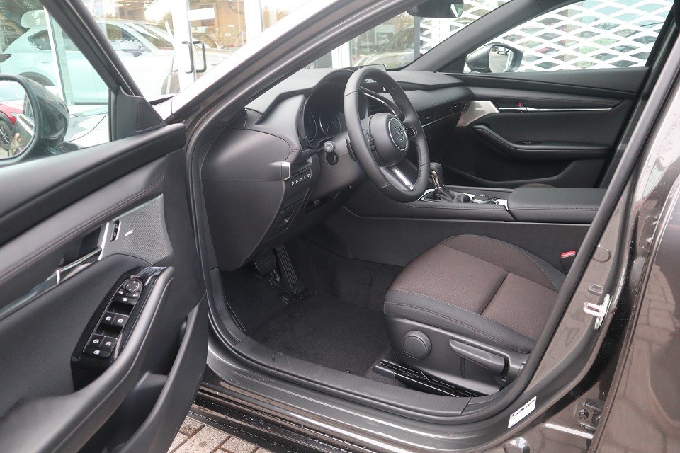 Fahrzeugabbildung Mazda 3 X-186 AT Exclusive-Line 360° MATRIX BOSE LHZ