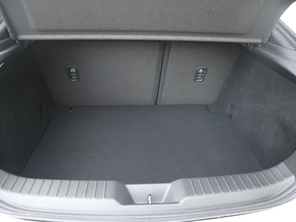 Fahrzeugabbildung Mazda 3 2027 M-Hybrid G-140 Homura *Aktion* NAVI ACAA SHZ HUD RFK VOLL-LED