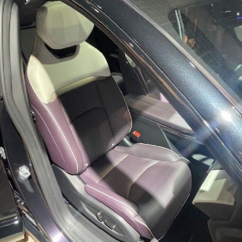Fahrzeugabbildung Mazda CX-6e EV-258 Takumi Plus DIGI. SPIEGEL 21' PANO