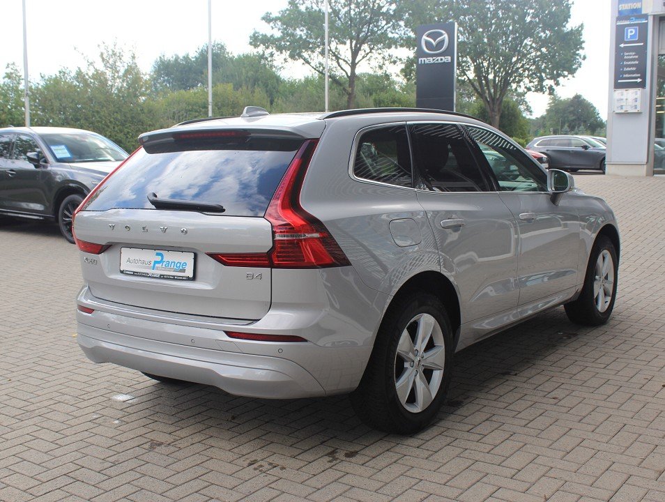 Fahrzeugabbildung Volvo XC-60 M-Hybrid B4 AT Core AHK NAVI ACAA SHZ LED RFK