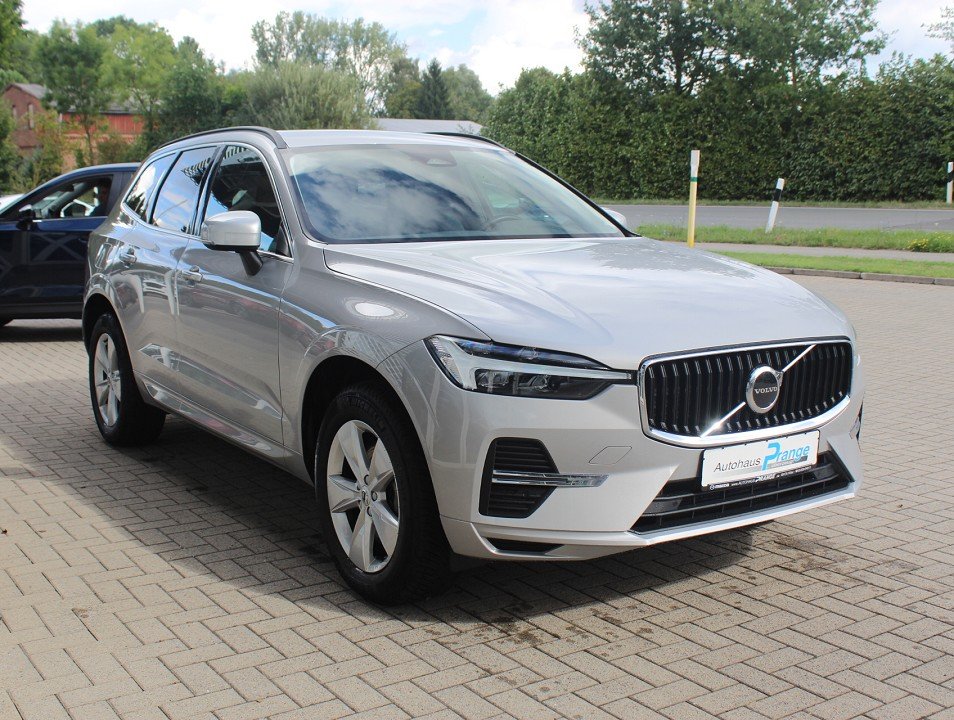 Fahrzeugabbildung Volvo XC-60 M-Hybrid B4 AT Core AHK NAVI ACAA SHZ LED RFK