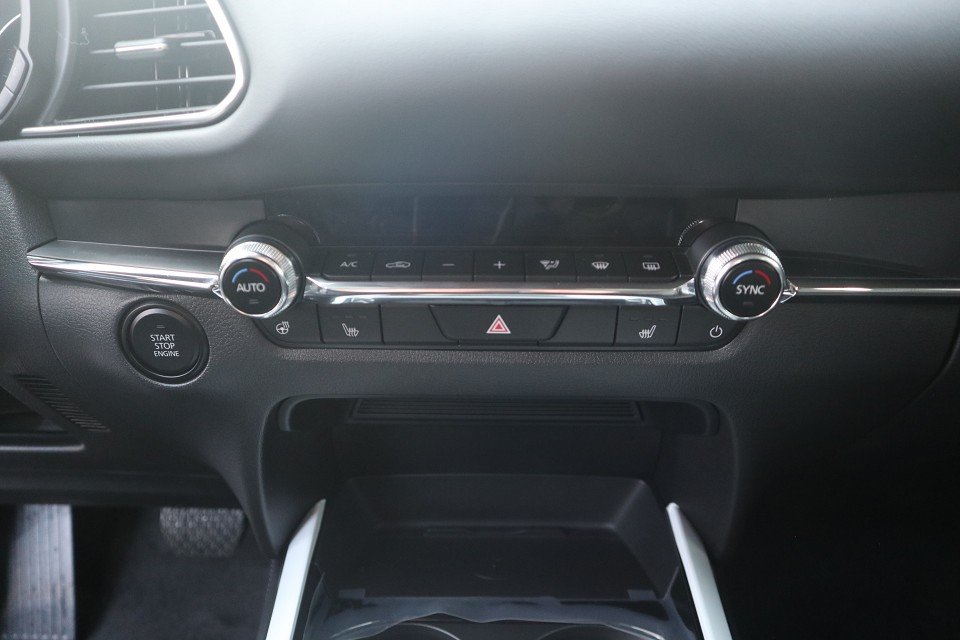 Fahrzeugabbildung Mazda CX-30 G-140 AT Centre-Line *Sofort*Aktion* 18Zoll SHZ EPH LogIn