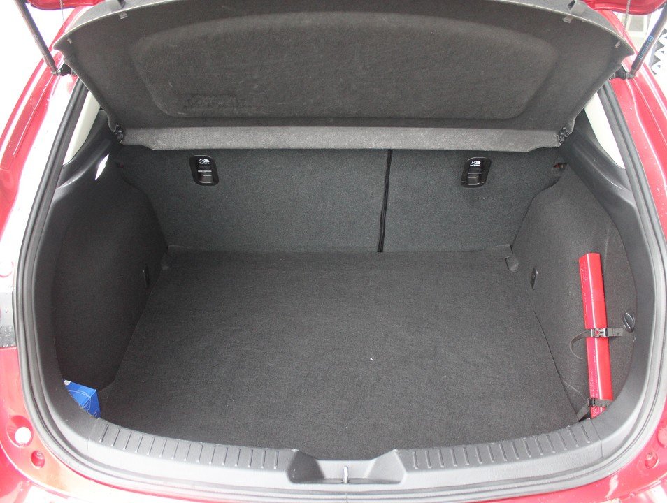 Fahrzeugabbildung Mazda 3 G-120 Signature+ NAVI RFK EPH TEMPOMAT BLUETOOTH