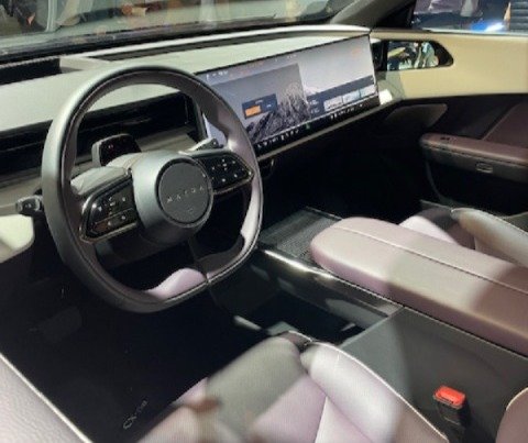 Fahrzeugabbildung Mazda CX-6e EV-258 Takumi Plus DIGI. SPIEGEL 21' PANO