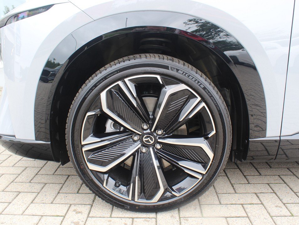 Fahrzeugabbildung Mazda CX-6e EV-258 Takumi Plus DIGI. SPIEGEL 21' PANO