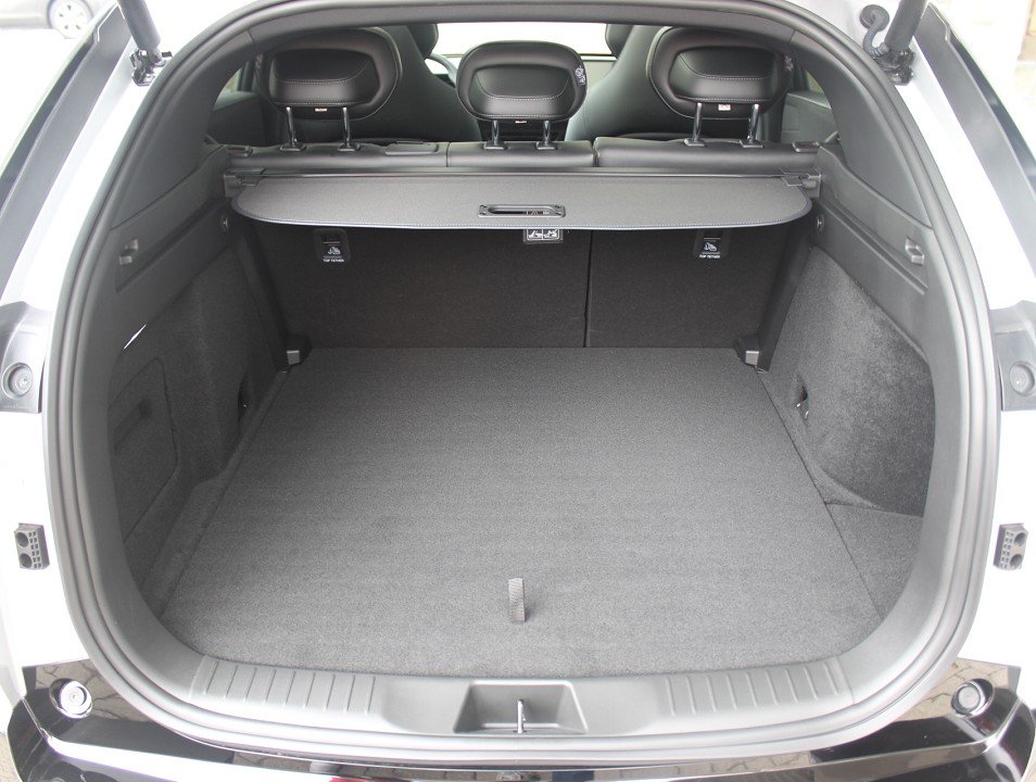 Fahrzeugabbildung Mazda CX-6e EV-258 Takumi Plus DIGI. SPIEGEL 21' PANO
