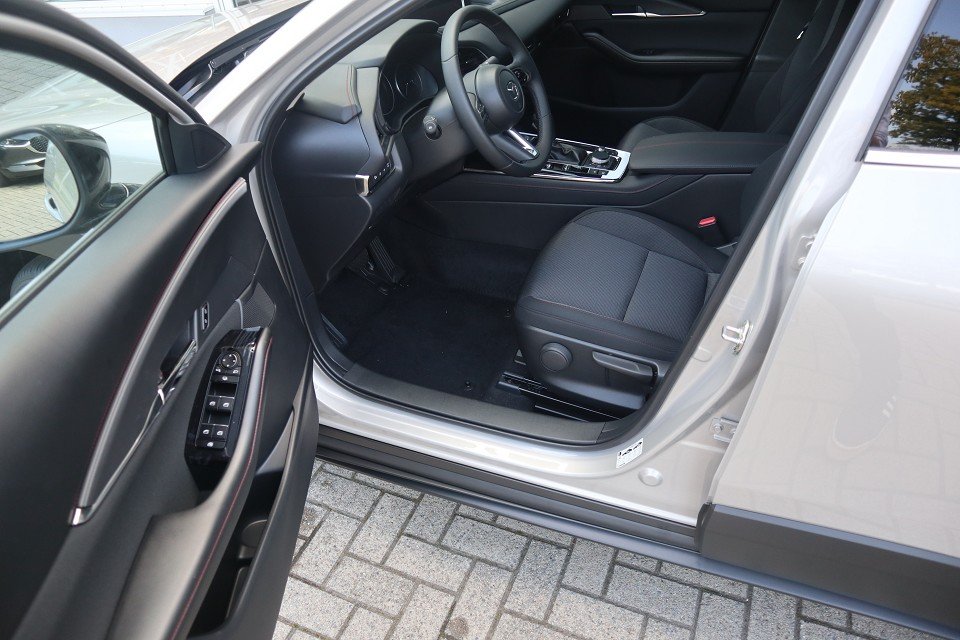 Fahrzeugabbildung Mazda CX-30 G-140 AT Homura *Sofort*Aktion* 18Zoll SHZ EPH LogIn