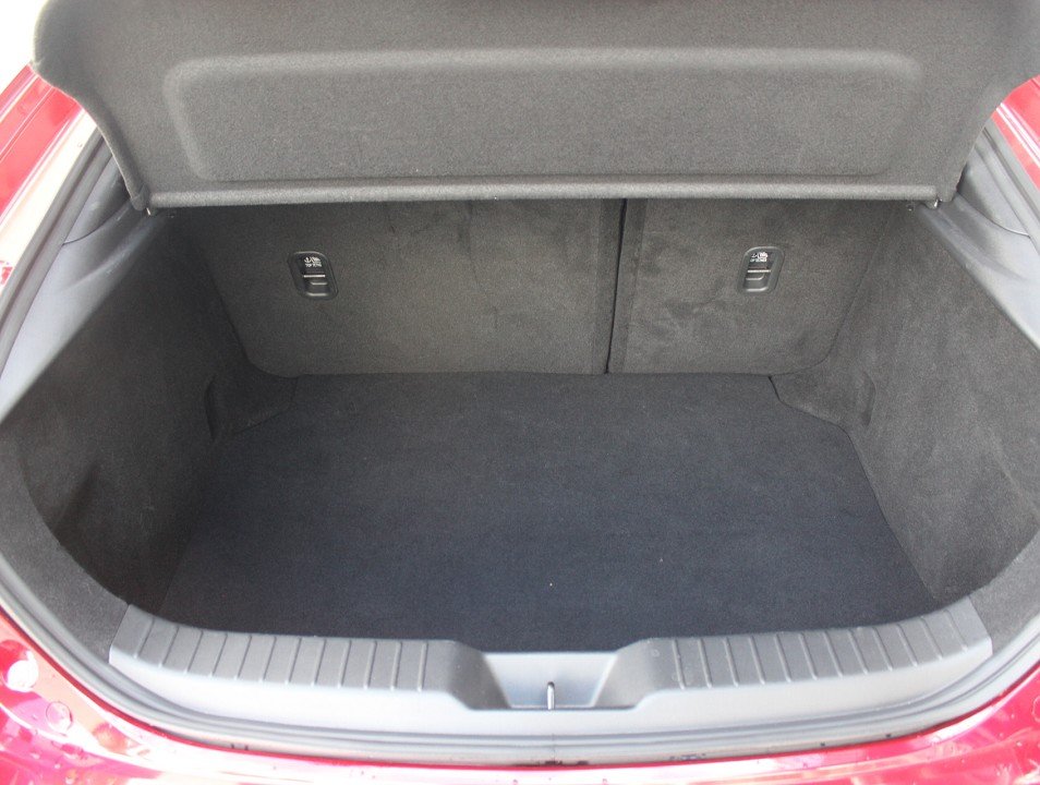 Fahrzeugabbildung Mazda 3 M-Hybrid G-140 AT Centre-Line DESI *Aktion* Allwetter MATRIX SHZ LHZ RFK EPH LogIn