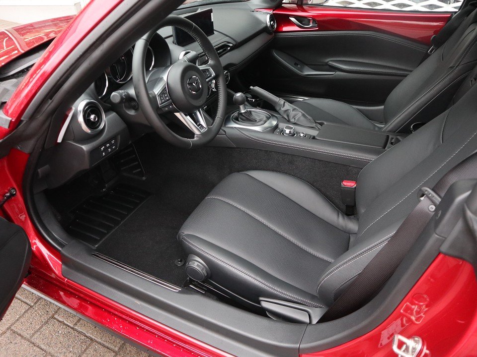 Fahrzeugabbildung Mazda MX-5 2027 RF RHT G-136 Exclusive-Line *Aktion* LEDER NAVI ACAA BOSE MATRIX RFK SHZ