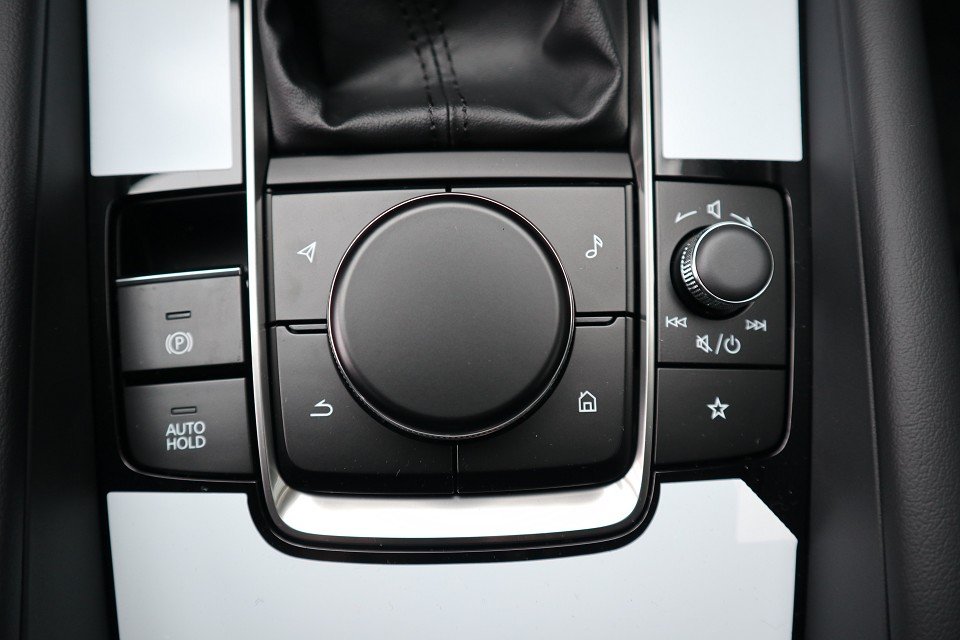 Fahrzeugabbildung Mazda 3 FB 2027 M-Hybrid G-140 Exclusive-Line *Aktion* NAVI ACAA SHZ HUD 360° MATRIX BOSE
