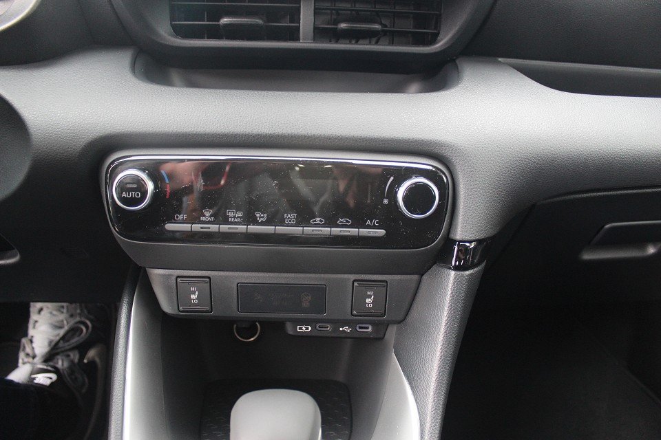 Fahrzeugabbildung Mazda 2 Hybrid 1.5L VVT-i 116 PS CVT Centre-Line *Sofort*Aktion* ALU ACAA RFK MRCC