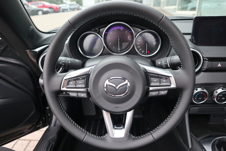 Fahrzeugabbildung Mazda MX-5 G-132 Exclusive-Line LEDER NAVI ACAA BOSE RFK SHZ