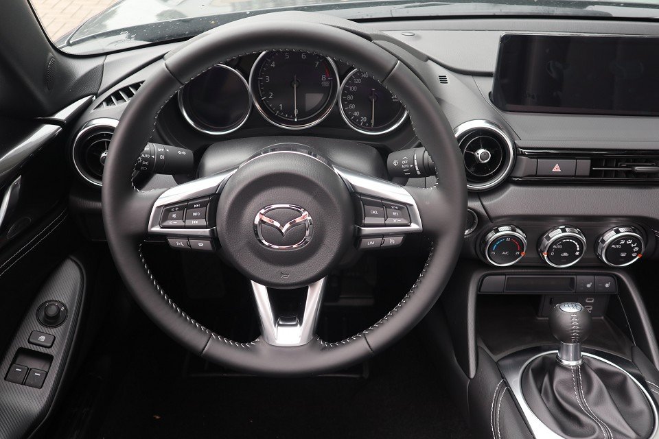 Fahrzeugabbildung Mazda MX-5 G-132 Exclusive-Line LEDER NAVI ACAA BOSE RFK SHZ