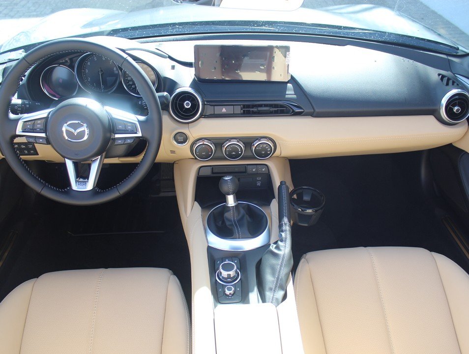Fahrzeugabbildung Mazda MX-5 2027 G-136 Kazari NAPPA NAVI ACAA MATRIX RFK BOSE SHZ