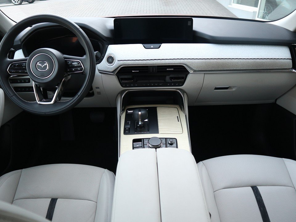 Fahrzeugabbildung Mazda CX-60 D-254 AWD AT Takumi PRE-COM-P CON-P DA-P PAN-P *Aktion* Leder el.Sitzv. 360° BOSE MATRIX
