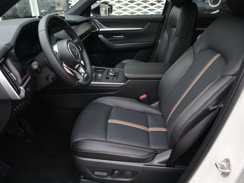 Fahrzeugabbildung Mazda CX-60 2026 D-254 AWD AT Homura LEDER el.Sitzv. MATRIX MRCC