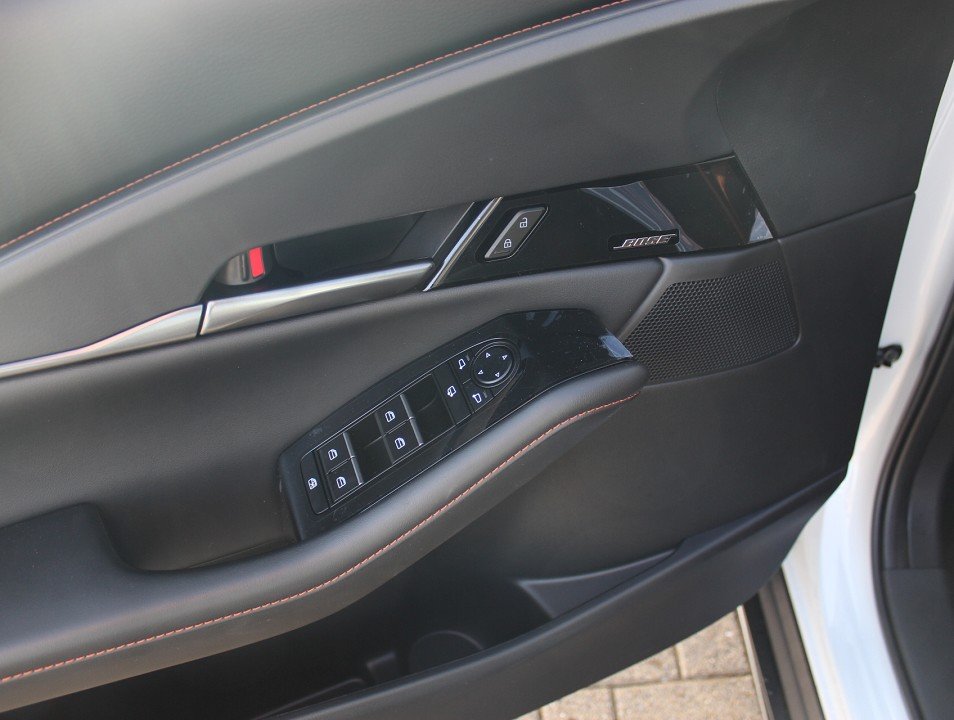 Fahrzeugabbildung Mazda CX-30 G-140 Nagisa *Sofort*Aktion* Teil-Leder el.Sitzv. BOSE
