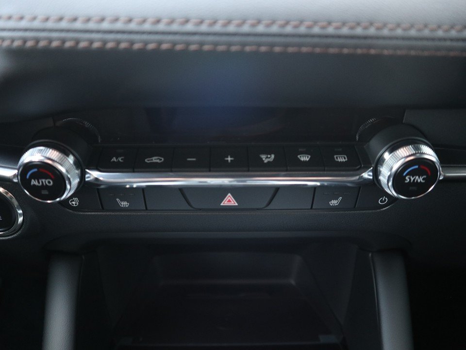 Fahrzeugabbildung Mazda 3 FB 2027 M-Hybrid G-140 Exclusive-Line *Aktion* NAVI ACAA SHZ HUD 360° MATRIX BOSE