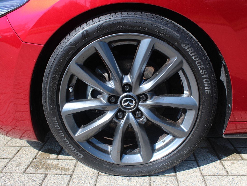 Fahrzeugabbildung Mazda 3 G-122 Selection LEDER ACT DES BOSE *Zubehör* Sportlich MATRIX 360° LogIn SHZ LHZ