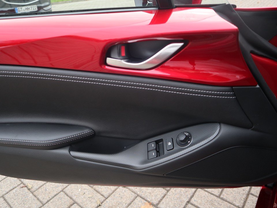 Fahrzeugabbildung Mazda MX-5 2027 G-136 Exclusive-Line LEDER MATRIX BOSE RFK SHZ