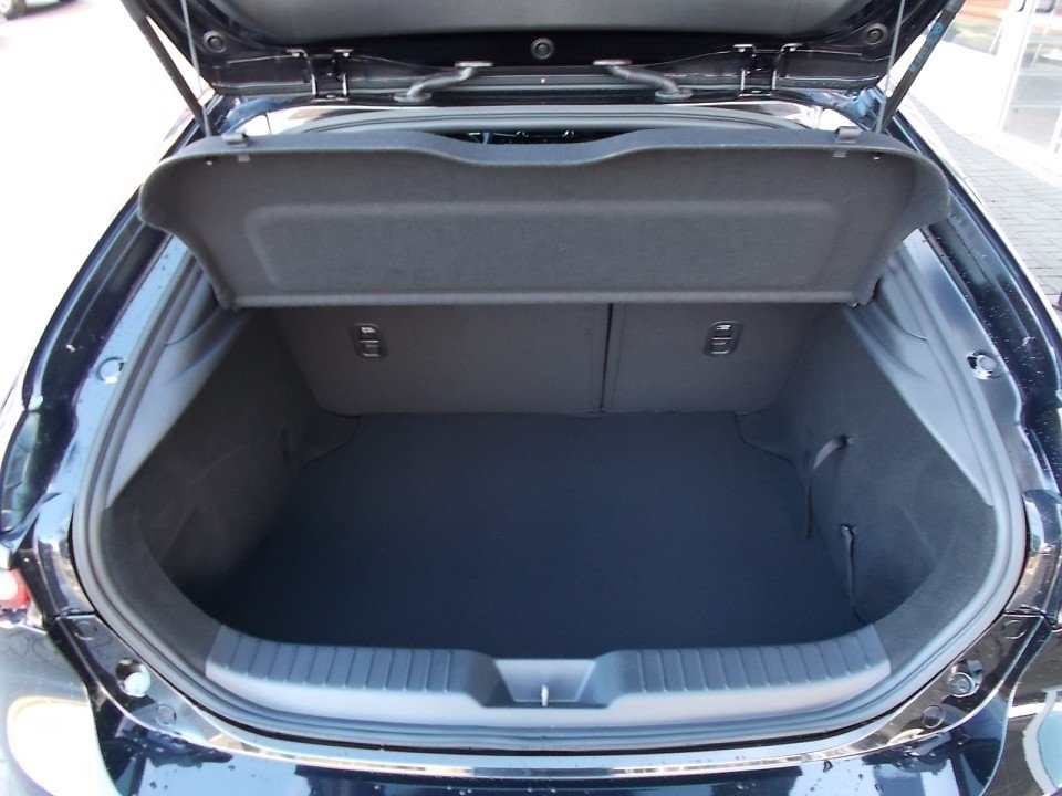 Fahrzeugabbildung Mazda 3 X-186 Exclusive-Line *Sofort*Aktion* 360° MATRIX BOSE LHZ