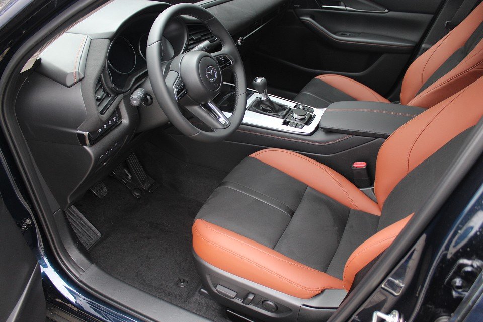 Fahrzeugabbildung Mazda CX-30 G-140 Nagisa Allwetter Teil-Leder el.Sitzv. BOSE