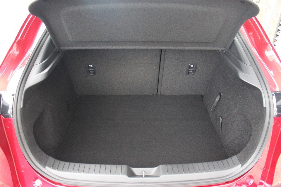 Fahrzeugabbildung Mazda CX-30 2027 G-140 Homura 18Zoll SHZ EPH LogIn