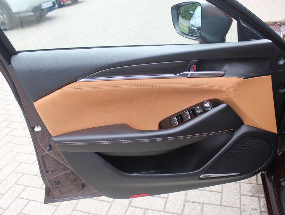 Fahrzeugabbildung Mazda 6 G-194 AT 20TH ANNIVERSARY GSD NAPPA el.Sitzv. 360° MATRIX BOSE HUD