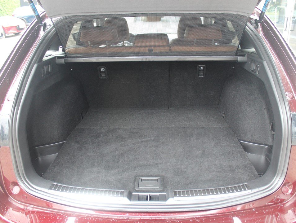 Fahrzeugabbildung Mazda 6 G-194 AT 20TH ANNIVERSARY GSD NAPPA el.Sitzv. 360° MATRIX BOSE HUD